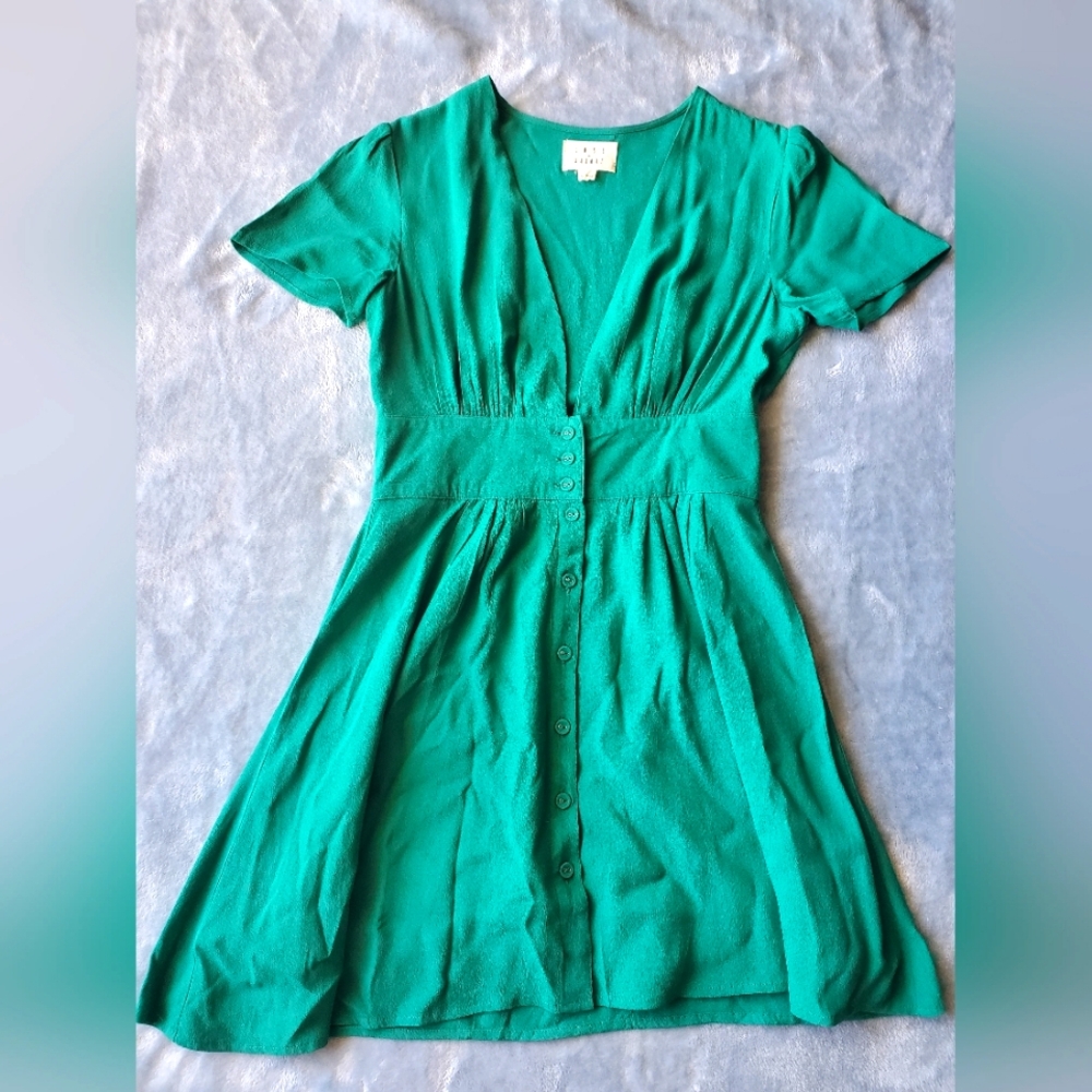 Vibrant Green Short Sleeve Dress